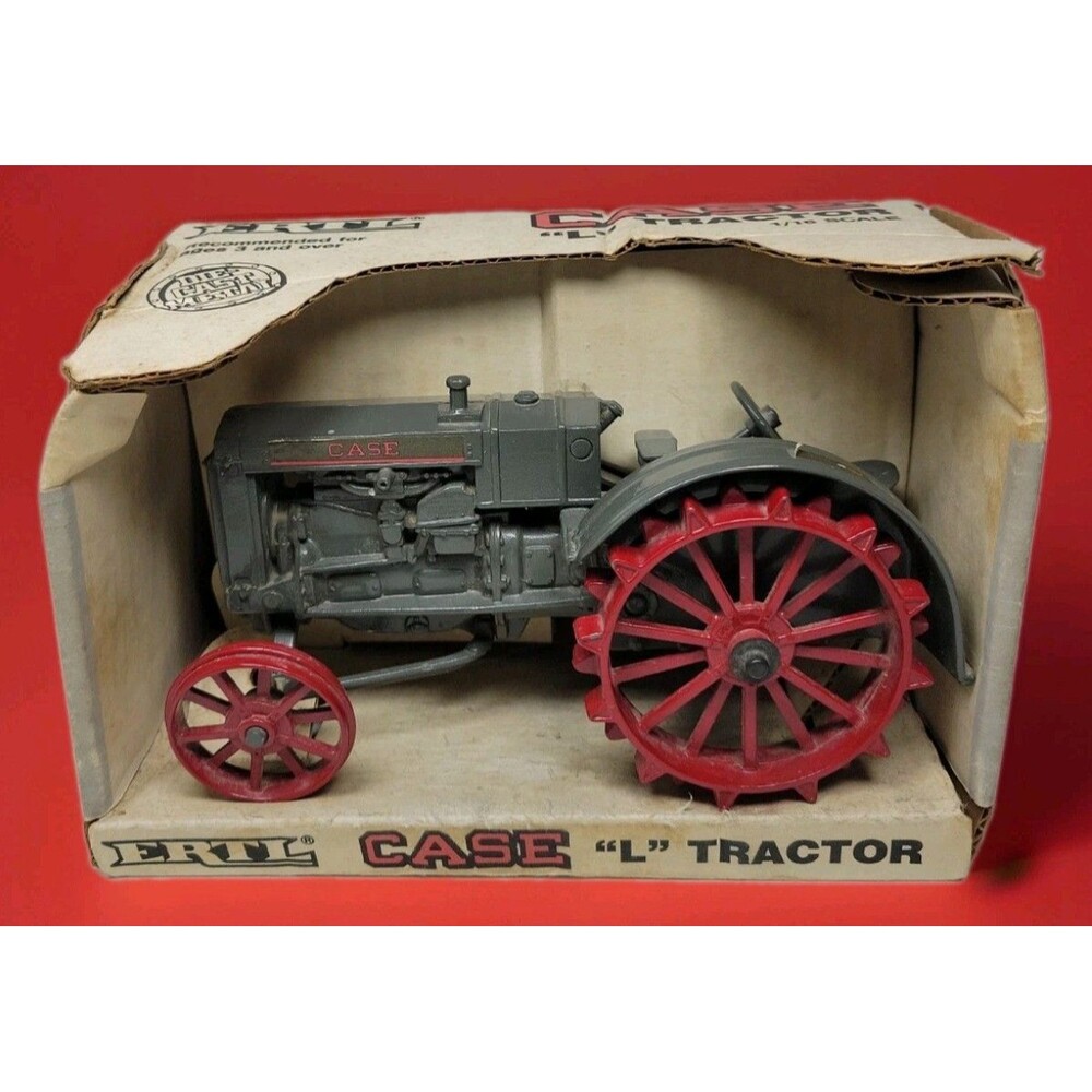 Vintage 1987 Ertl 1:16th Scale Case L Tractor on Red Steel Wheels, #450, NIB
